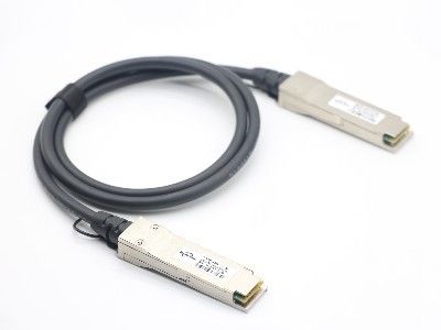 40G SFP DAC 케이블 QSFP+에서 QSFP+ 수동 구리 케이블 PVC 검은색